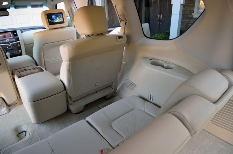  Infiniti QX56 2013 года  (фото 14 из 39)